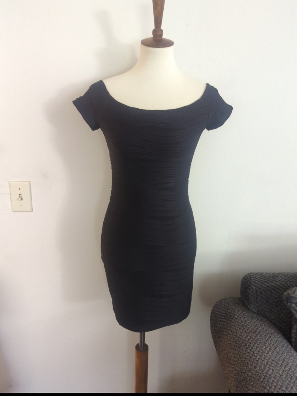 Vintage Y2K Wet Seal Size Medium Wavy Print Off the Shoulder Bodycon Mini Dress